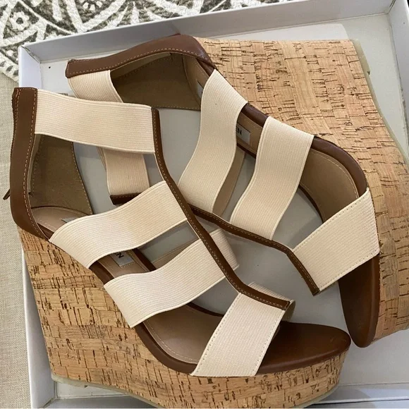 Steve Madden Wedge Heel - Picture 1 of 8